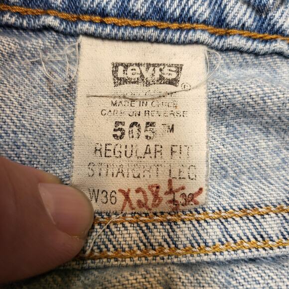 Levis 505 Jeans Mens 34x27 Blue Light Wash Straight Leg Regular Fit Distressed - Picture 5 of 14